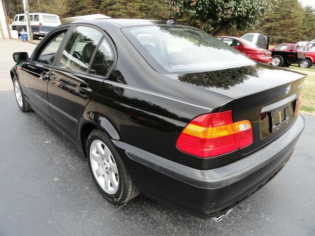 2004 BMW 3 series 2WD 4dr Heat