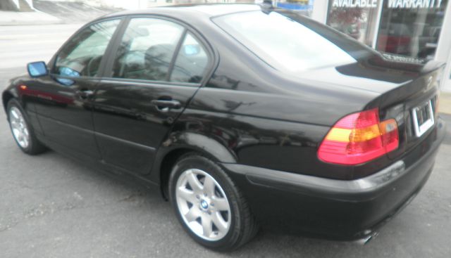 2004 BMW 3 series 323i 4dr Sdn Sedan