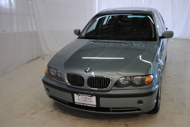 2004 BMW 3 series 4WD 4dr Heat