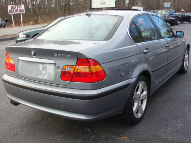 2004 BMW 3 series 4WD 4dr Heat