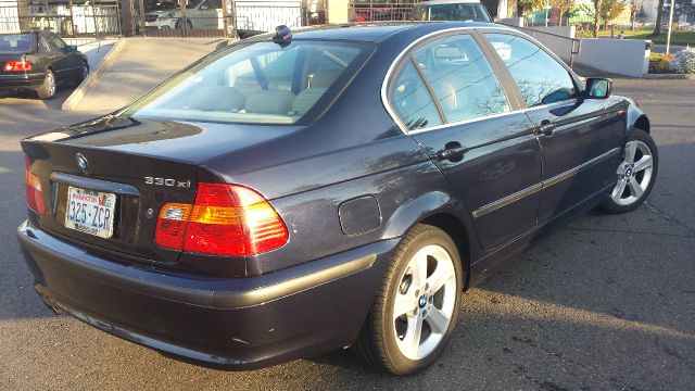 2005 BMW 3 series 4WD 4dr Heat