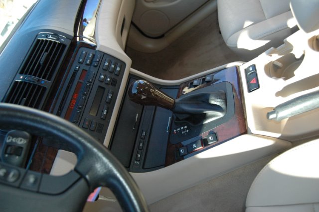 2005 BMW 3 series 323i 4dr Sdn Sedan