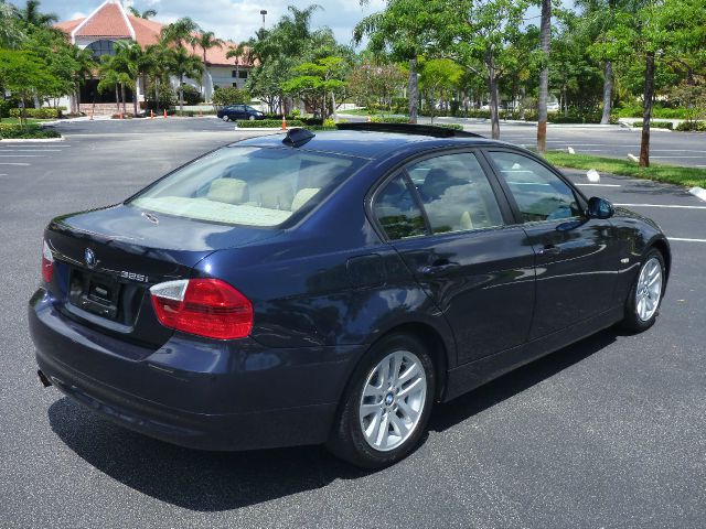 2006 BMW 3 series 4dr 2.9L Twin Turbo AWD W/3rd Row