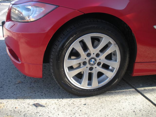 2006 BMW 3 series 2WD 4dr Heat