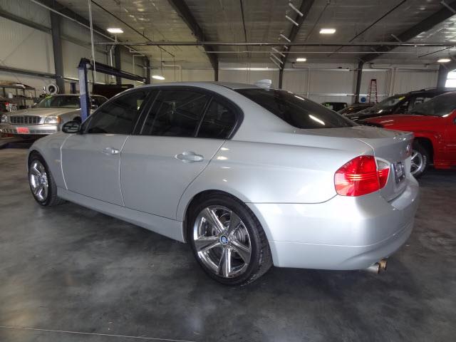 2006 BMW 3 series 4dr 2.9L Twin Turbo AWD W/3rd Row