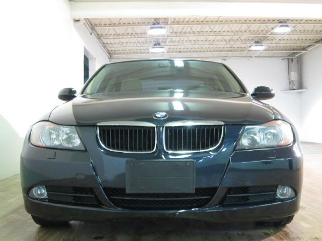 2006 BMW 3 series 2WD 4dr Heat