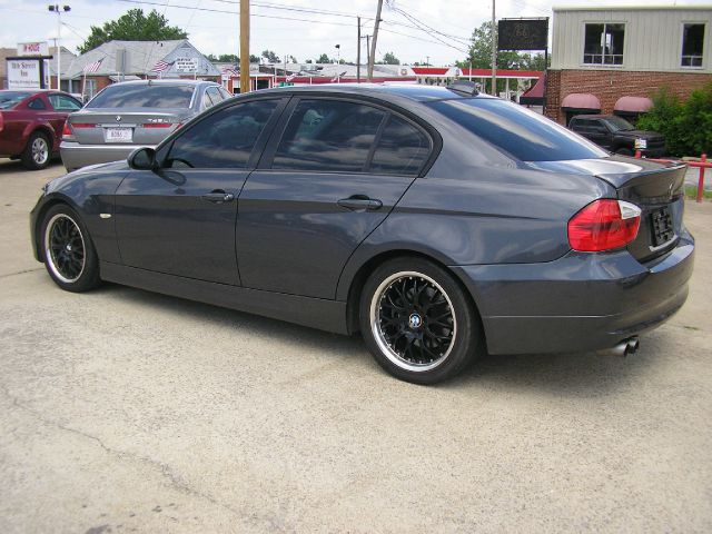 2006 BMW 3 series LS Flex Fuel 4x4 This Is One Of Our Best Bargains