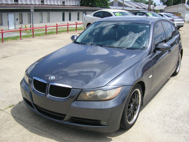 2006 BMW 3 series LS Flex Fuel 4x4 This Is One Of Our Best Bargains
