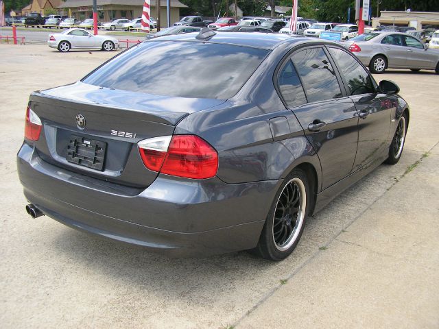 2006 BMW 3 series LS Flex Fuel 4x4 This Is One Of Our Best Bargains