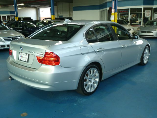 2006 BMW 3 series 4WD 4dr Heat
