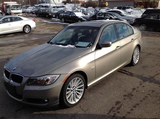2009 BMW 3 series Sltcrew CAB - 4X4