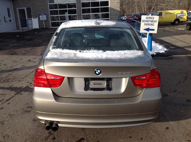 2009 BMW 3 series Sltcrew CAB - 4X4