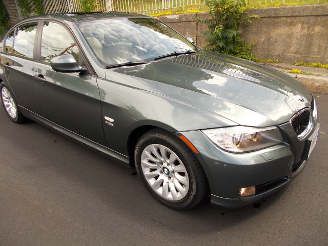 2009 BMW 3 series 2WD Ext Cab Manual