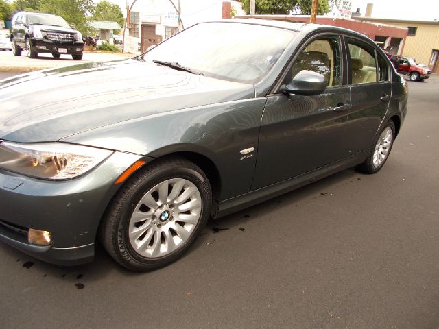2009 BMW 3 series 2WD Ext Cab Manual