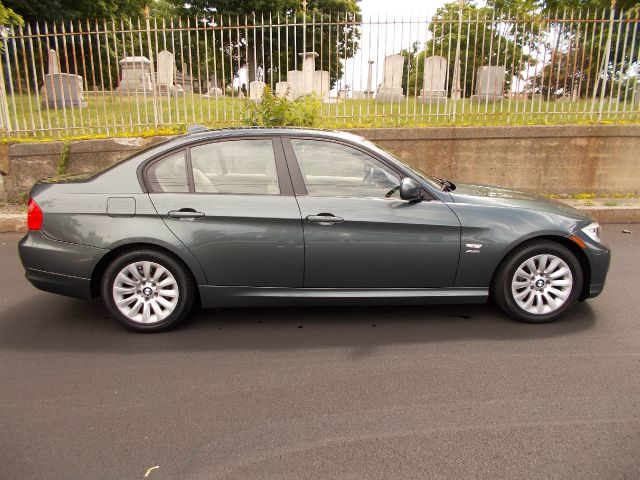 2009 BMW 3 series 2WD Ext Cab Manual
