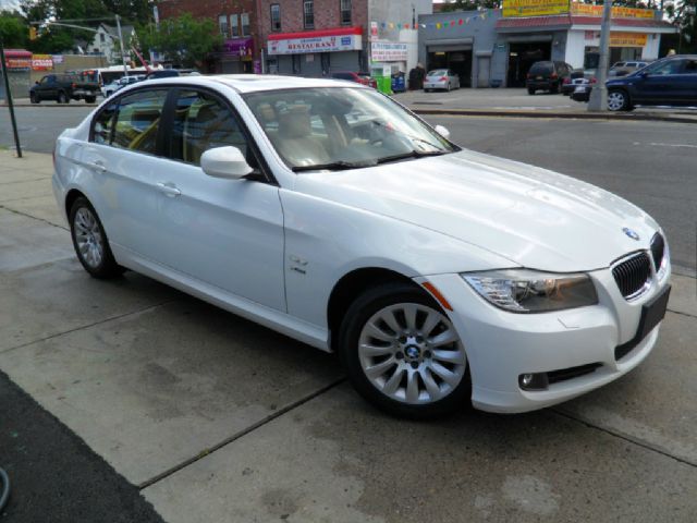 2009 BMW 3 series 2WD Ext Cab Manual