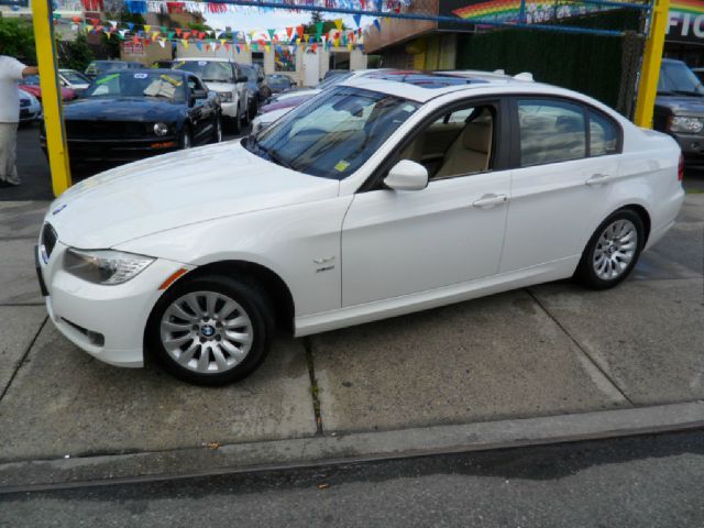 2009 BMW 3 series 2WD Ext Cab Manual