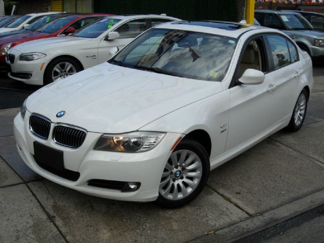 2009 BMW 3 series 2WD Ext Cab Manual