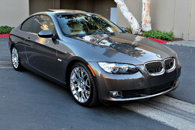 2009 BMW 3 series Lariat Crew Diesel 4x4