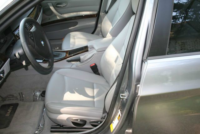 2010 BMW 3 series EXT WB W/1sb PKG