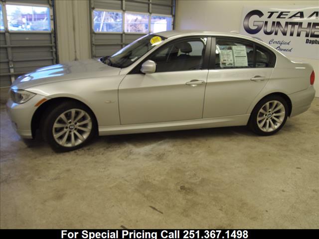 2011 BMW 3 series 5d Wagon SE w/XM 2WD