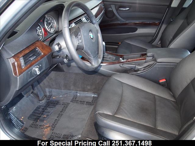 2011 BMW 3 series 5d Wagon SE w/XM 2WD
