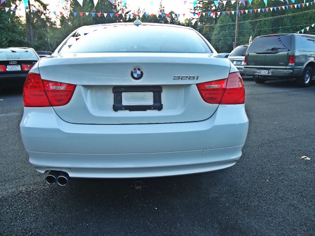 2011 BMW 3 series EXT WB W/1sb PKG