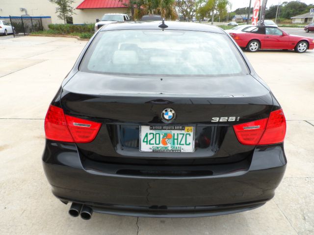2011 BMW 3 series SE Automatic 4X4 Beutiful