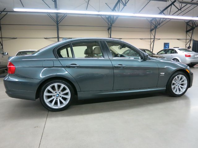 2011 BMW 3 series EXT WB W/1sb PKG