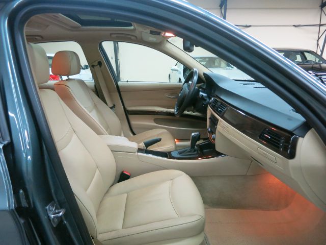 2011 BMW 3 series EXT WB W/1sb PKG