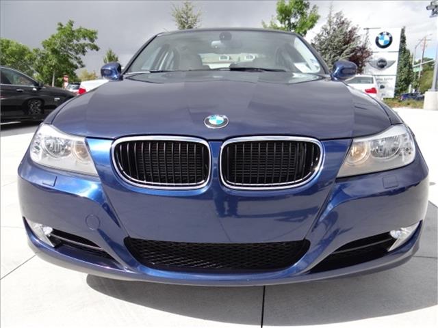 2011 BMW 3 series 2008 Nissan 1.8 SL