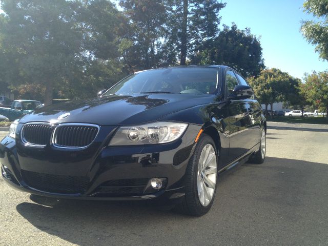 2011 BMW 3 series EXT WB W/1sb PKG