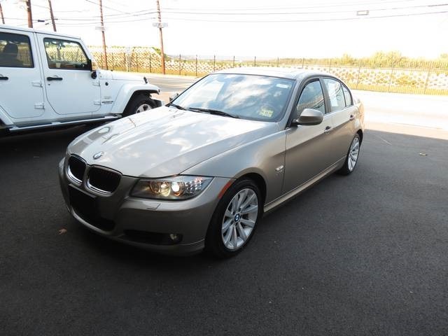 2011 BMW 3 series EXT WB W/1sb PKG