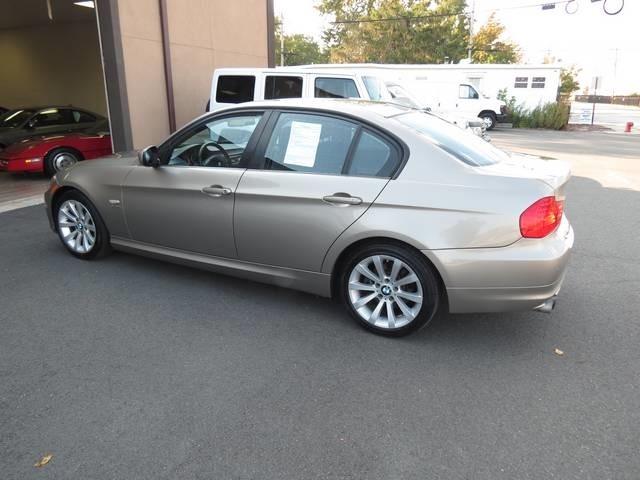 2011 BMW 3 series EXT WB W/1sb PKG
