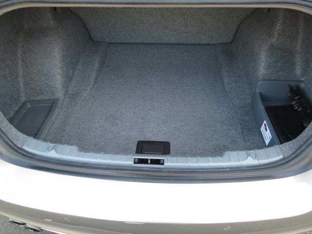 2011 BMW 3 series EXT WB W/1sb PKG