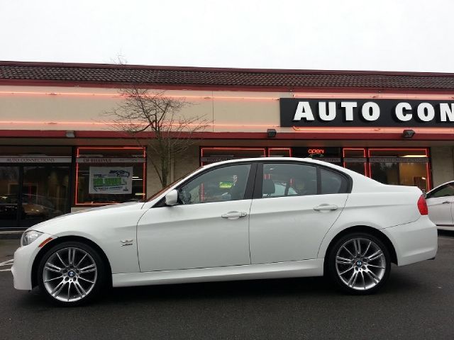 2011 BMW 3 series EXT WB W/1sb PKG