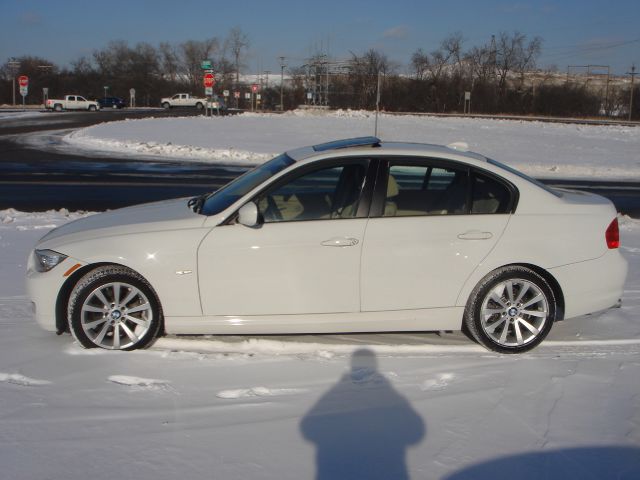 2011 BMW 3 series SE Automatic 4X4 Beutiful