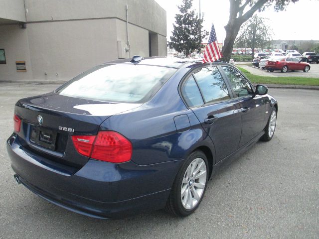 2011 BMW 3 series SE Automatic 4X4 Beutiful