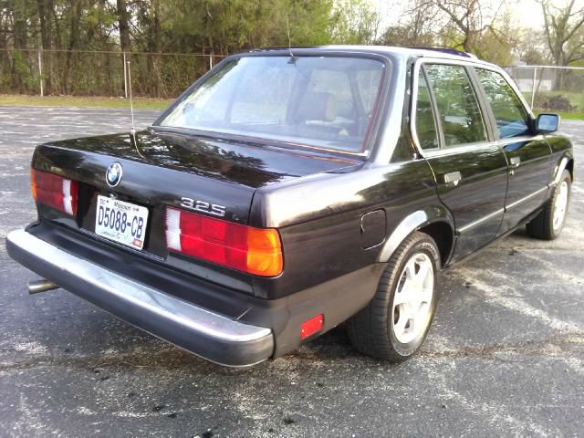 1985 BMW 3 series 4dr Sdn V6 Auto