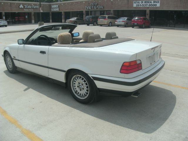 1994 BMW 3 series 2WD Crew Cab 126.0 LT W/1lt