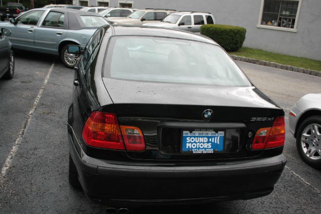 2002 BMW 3 series 2WD 4dr Heat