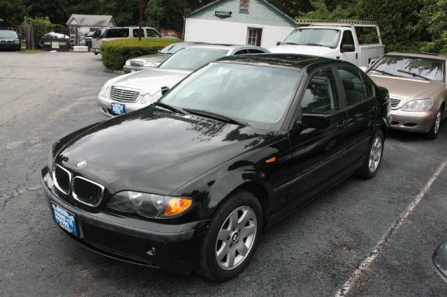2002 BMW 3 series 2WD 4dr Heat