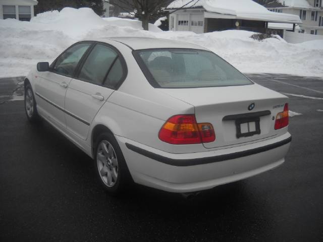 2002 BMW 3 series 323i 4dr Sdn Sedan