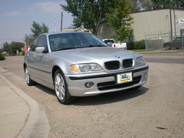 2002 BMW 3 series 4WD 4dr Heat