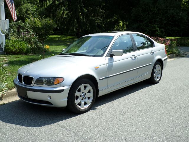 2002 BMW 3 series 2WD 4dr Heat
