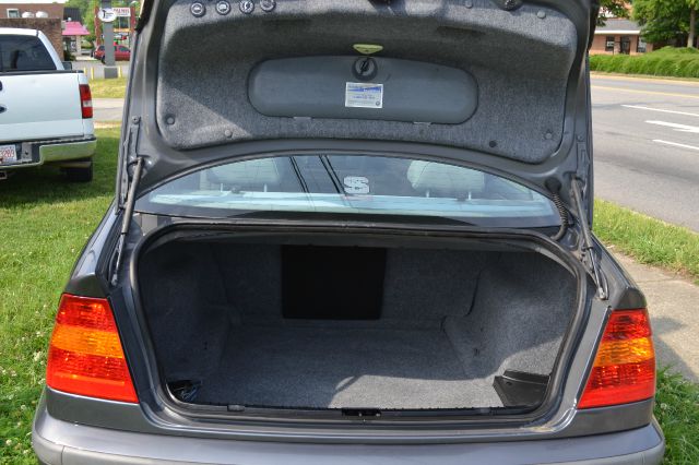 2002 BMW 3 series Chief