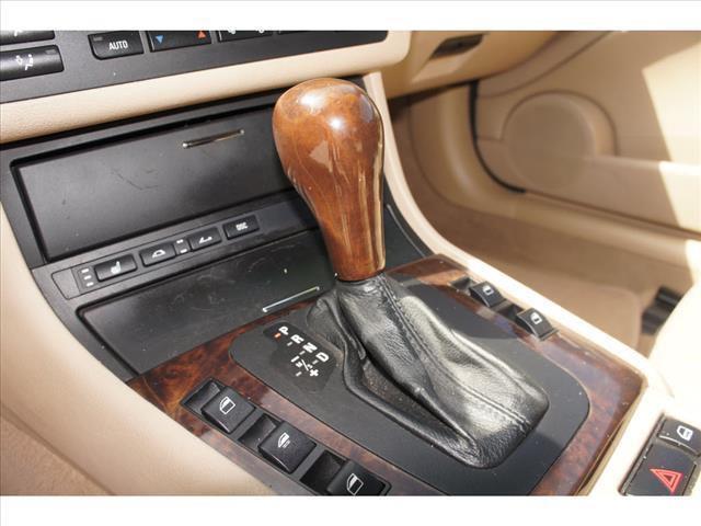 2003 BMW 3 series 4dr Sdn V6 Manual