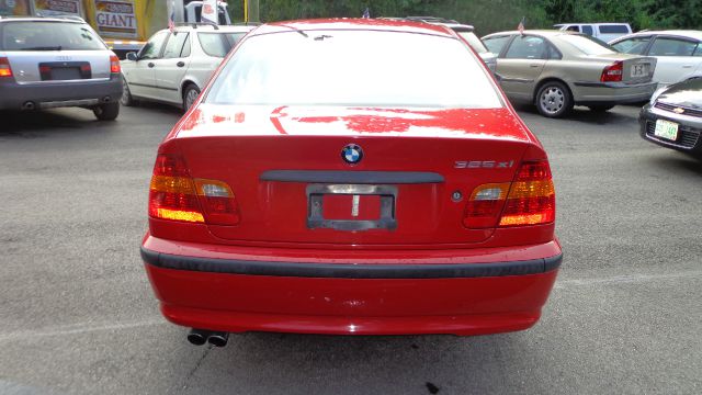 2003 BMW 3 series 2WD 4dr Heat