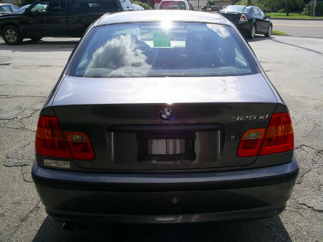 2003 BMW 3 series 2WD 4dr Heat