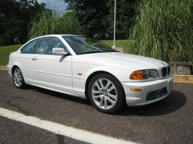 2003 BMW 3 series Lariat 4x4 (gladbrook)